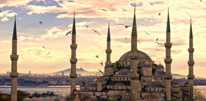 Где в Турции найти Европу и нужны ли наличные для поездки в Эмираты и на Мальдивы